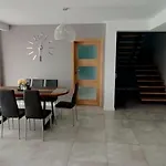 U Iwony Na Kaszubach بيت للعطل *
